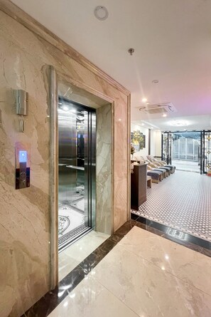 Property amenity - Railway Apartment (Hanoi)