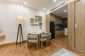 In-room dining - Railway Apartment (Hanoi)