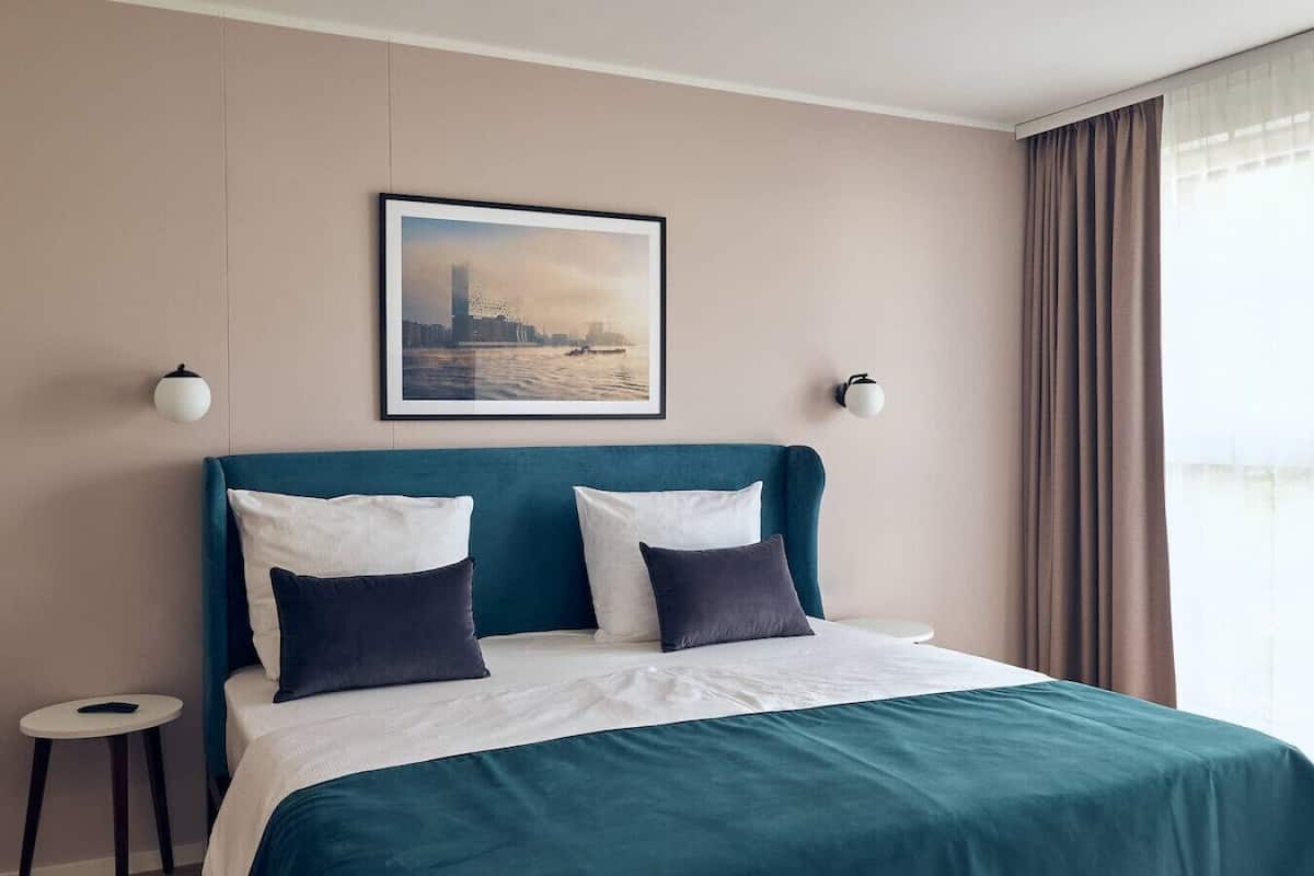 Comfort Apartment, 1 Bedroom | 2 bedrooms, individually decorated, individually furnished, desk