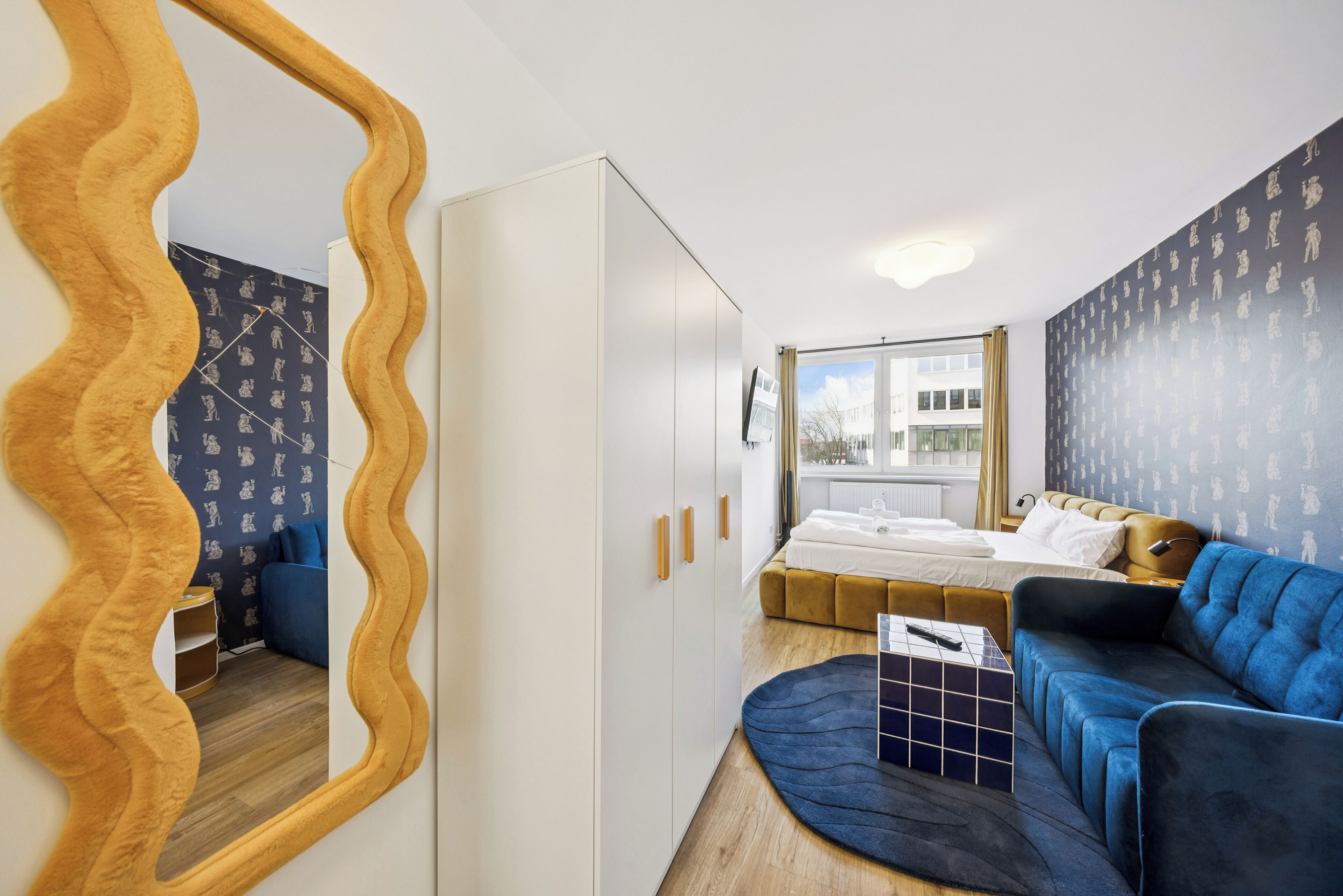 Appartamento Comfort, 3 camere da letto | Con stile personalizzato, con arredamento individuale, una scrivania