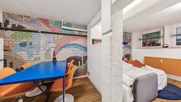 Basic Apartment | Living area | TV