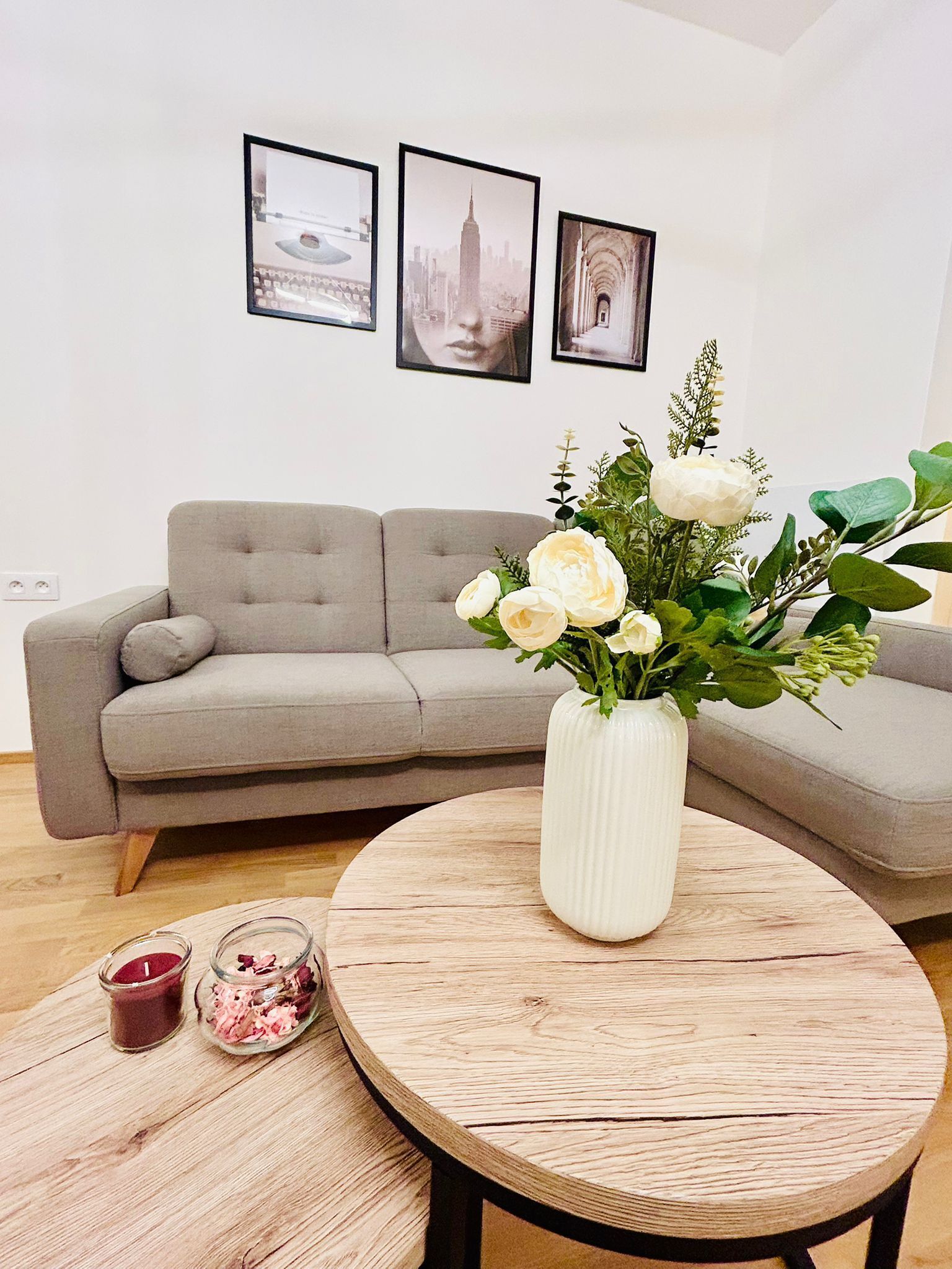 Luxury Apartment, Balcony, City View | Living area | Flat-screen TV