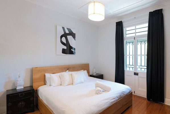 3 chambres, fer et planche à repasser, lit parapluie, Wi-Fi gratuit