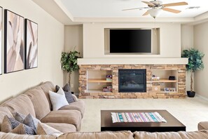 Fireplace, offices - AtHome+1 | Massive 6 BR | Monthly (Goodyear)