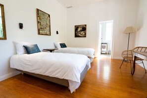 9 chambres, fer et planche à repasser, Wi-Fi gratuit, draps fournis