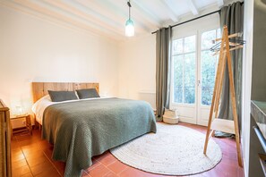 4 chambres, fer et planche à repasser, Wi-Fi gratuit, draps fournis