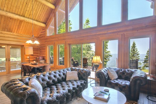 Birch Haven | Spectacular Lakefront Log Cabin