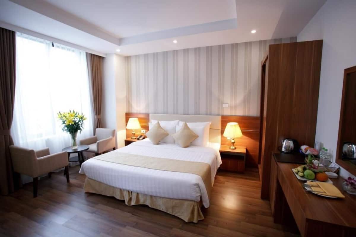 In-room safe, desk, iron/ironing board, free cribs/infant beds