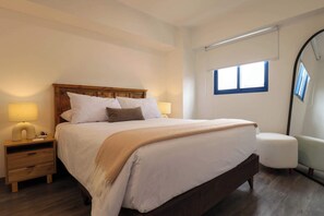 2 makuuhuonetta, työpöytä, silitysrauta/-lauta, Wi-Fi