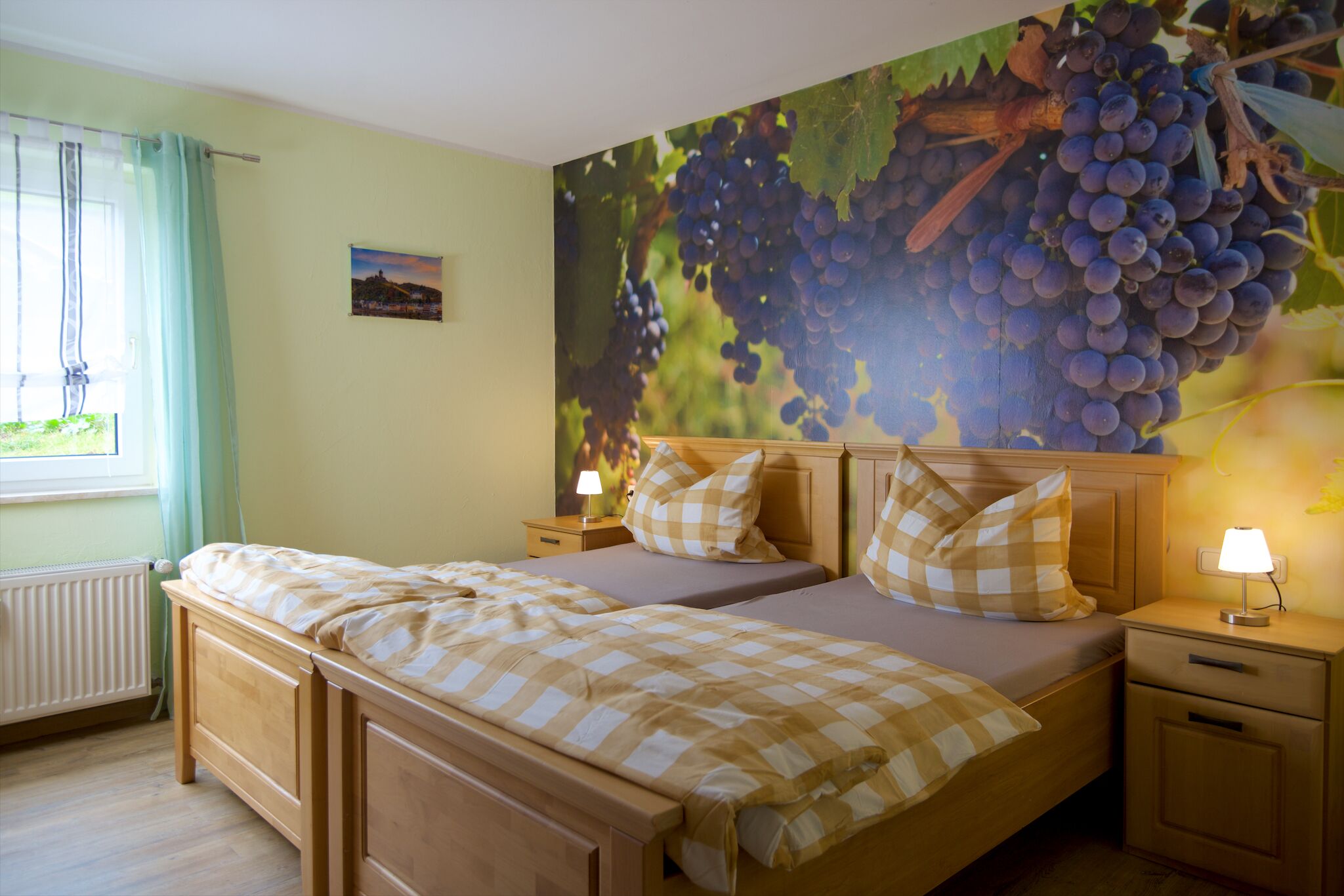 2 dormitoris, planxa i posts de planxar, wifi gratuïta i roba de llit 