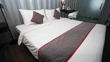 Standard Double Room | Desk, laptop workspace, WiFi (free), bed sheets