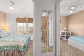 5 bedrooms, iron/ironing board, WiFi, bed sheets