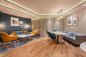 Suíte presidencial, vista para a montanha | Frigobar, cofres nos quartos, cortinas blackout, quartos à prova de som