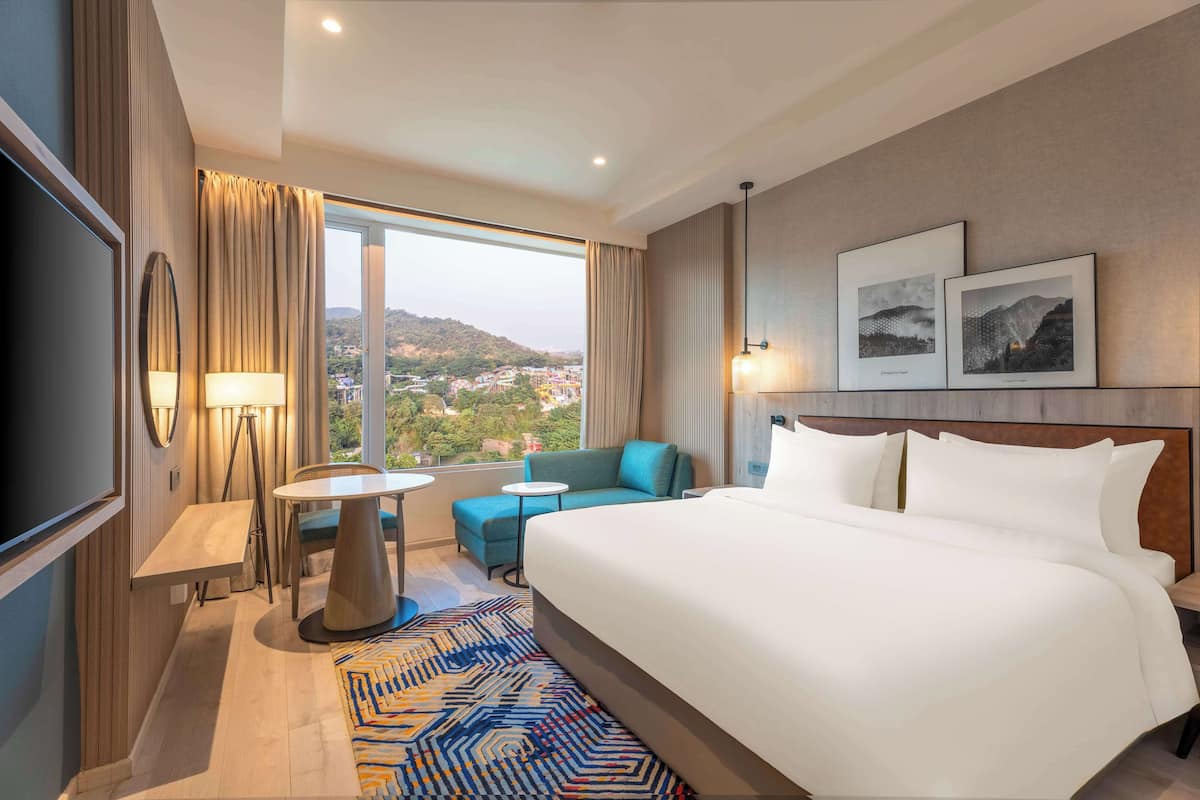 Minibar, in-room safe, blackout drapes, soundproofing