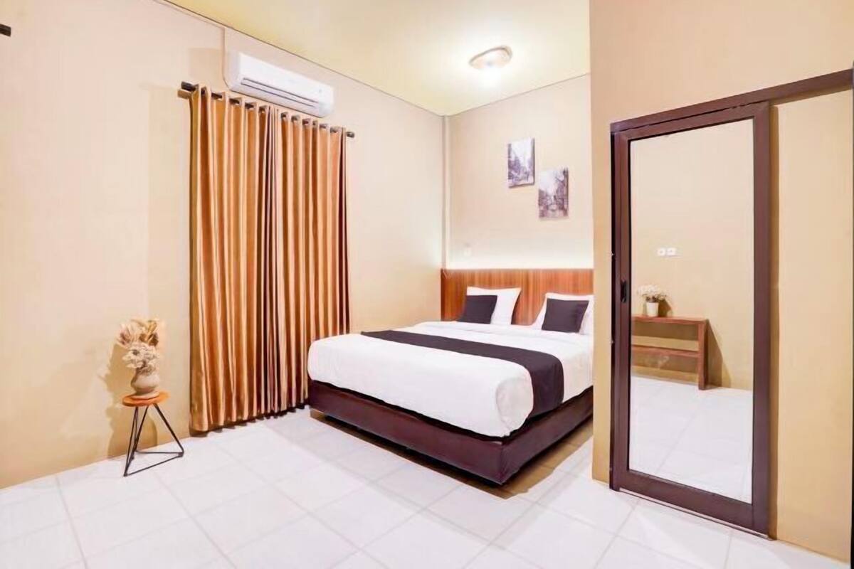 Bàn, truy cập Internet không dây miễn phí, bộ trải giường