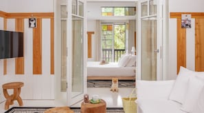 Deluxe Suite | In-room safe, blackout drapes, soundproofing, iron/ironing board - Ha(a)ïtza (La Teste-de-Buch)