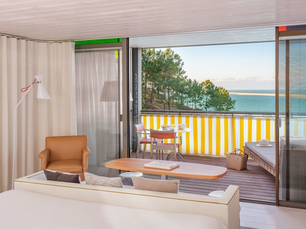 Superior Cabin, Ocean View | In-room safe, blackout curtains, soundproofing, iron/ironing board - La Co(o)rniche (La Teste-de-Buch)