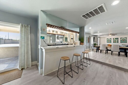 Luxury Vegas Getaway Pickleball, Pool & Game Room!