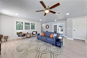 Smart TV, stereo, offices - Luxury Vegas Getaway Pickleball, Pool & Game Room! (Las Vegas)