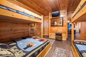 4 Schlafzimmer, Bügeleisen/Bügelbrett, kostenloses WLAN, Bettwäsche