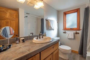 Downstairs bath with tub and shower - Tahoe Timber Retreat - Rustic Charm & great location (Tahoe City)