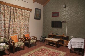 2 bedrooms, free WiFi - Hutton Cottage By Stay Native By GRB (Nainital)