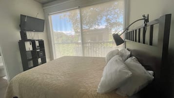 Condo, 2 phòng ngủ, sân hiên, quang cảnh vườn | 2 phòng ngủ