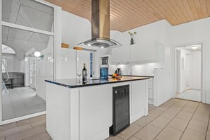 Refrigerador, horno, parrilla de estufa y lavavajillas