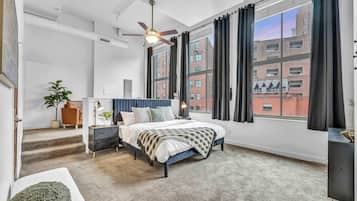 4 Schlafzimmer, Schreibtisch, Bügeleisen/Bügelbrett, Reisekinderbett