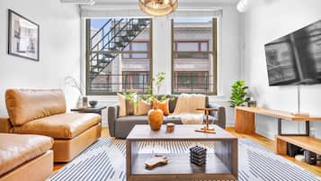 Fernseher, Kamin, Arbeitsbereiche