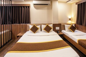 Deluxe Room | Free WiFi - Amutham Inn (Chennai)