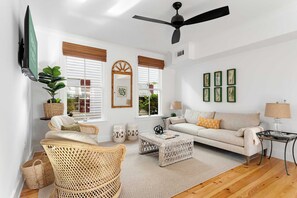 TV, offices - Crosstown @ King | Elegant Downtown Stay Near King (Charleston)