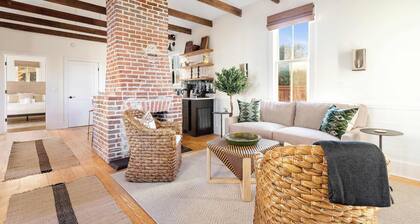 Crosstown @ King | Downtown Chic Cottage Near King