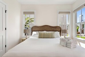 4 bedrooms, desk, iron/ironing board, travel cot