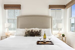 4 Schlafzimmer, Schreibtisch, Bügeleisen/Bügelbrett, Reisekinderbett