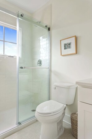 Shower, hair dryer, towels - Downtown 3BR Home - Near King Street! (Charleston)