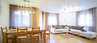 Chasa Serras Reitberger: 3.5-room apartment near the cross-country ski trail & ski bus stop