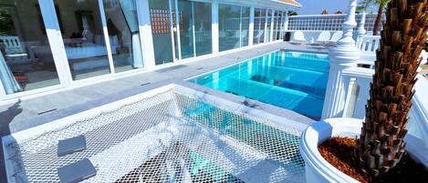 Outdoor pool, pool loungers