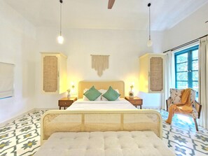 Villa | 3 bedrooms, laptop workspace, iron/ironing board, bed sheets