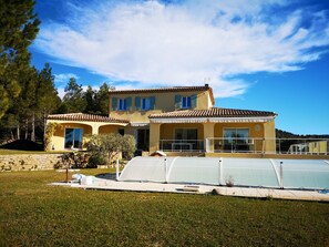 Exterior - Holiday rental villa view and pool AUREILLE LS1-449 (Aureille)