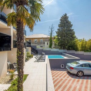 Apartment | Pool | Outdoor pool