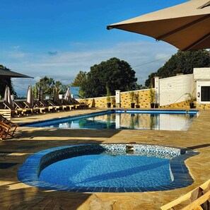 15 piscines extérieures