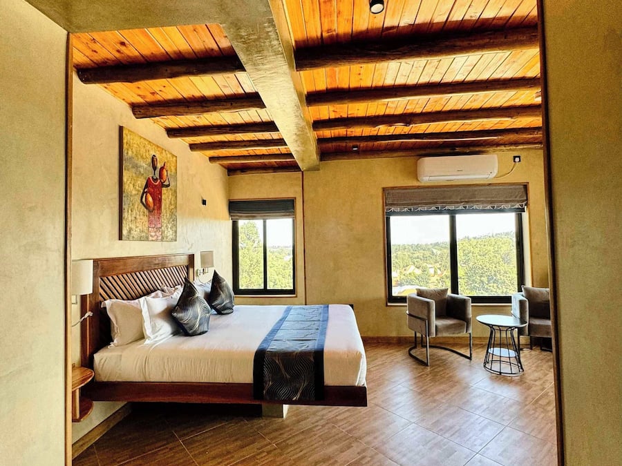 Comfort Double Room, 1 King Bed, Non Smoking, Pool View | Minibar, desk, laptop workspace, iron/ironing board