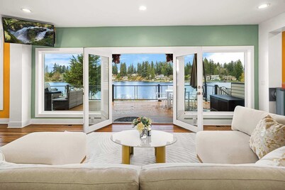 Serene Waterfront Escape w/ Amazing View & Hot Tub