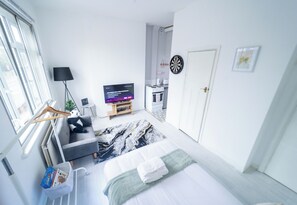 Apartment - Solo Stay Contractor Pad Near New St Station (Birmingham)