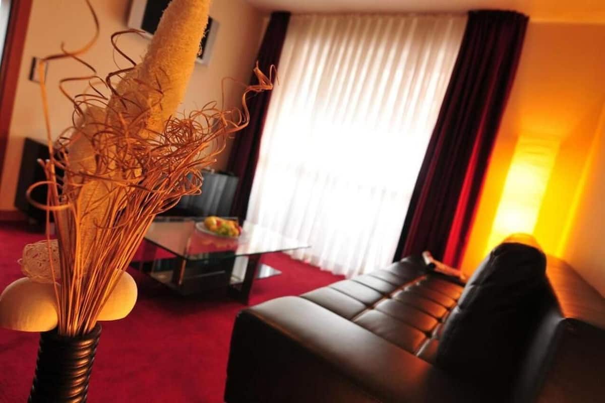 Suite | Living area