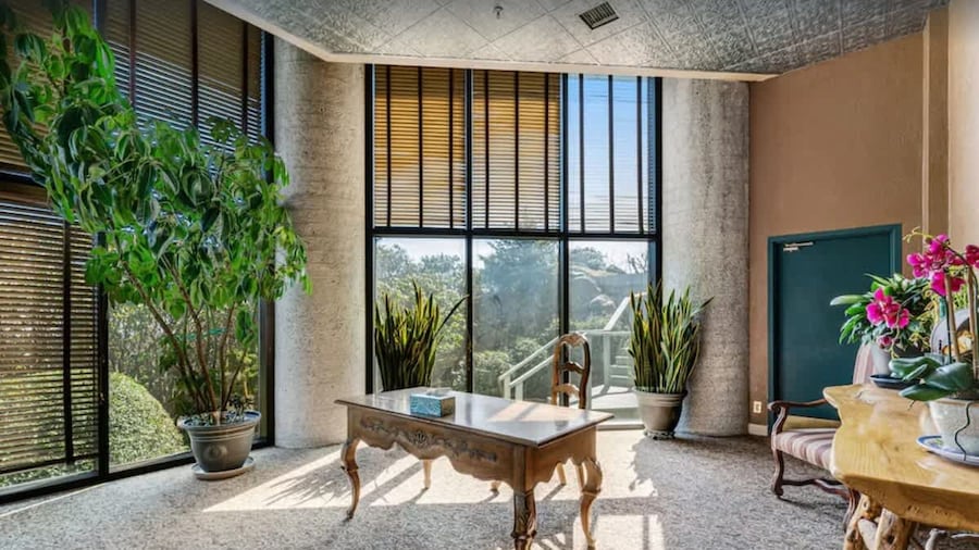 Uhost AI 2BR Condo w Balcony Great Views