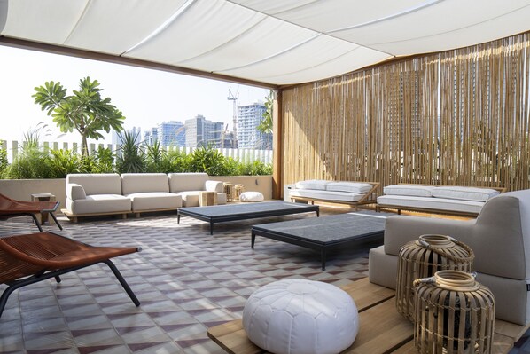 Studio - Modern Studio at Upside Living With Burj Views - Business Travelers (Dubai)