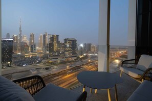 House | 1 bedroom - Stunning Burj View Upside Living Studio (Dubai)