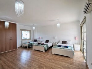 8 bedrooms, desk, iron/ironing board, travel cot